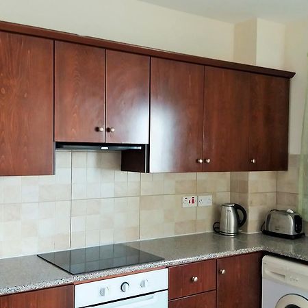 101 Mandritis Court Lägenhet Larnaca Exteriör bild